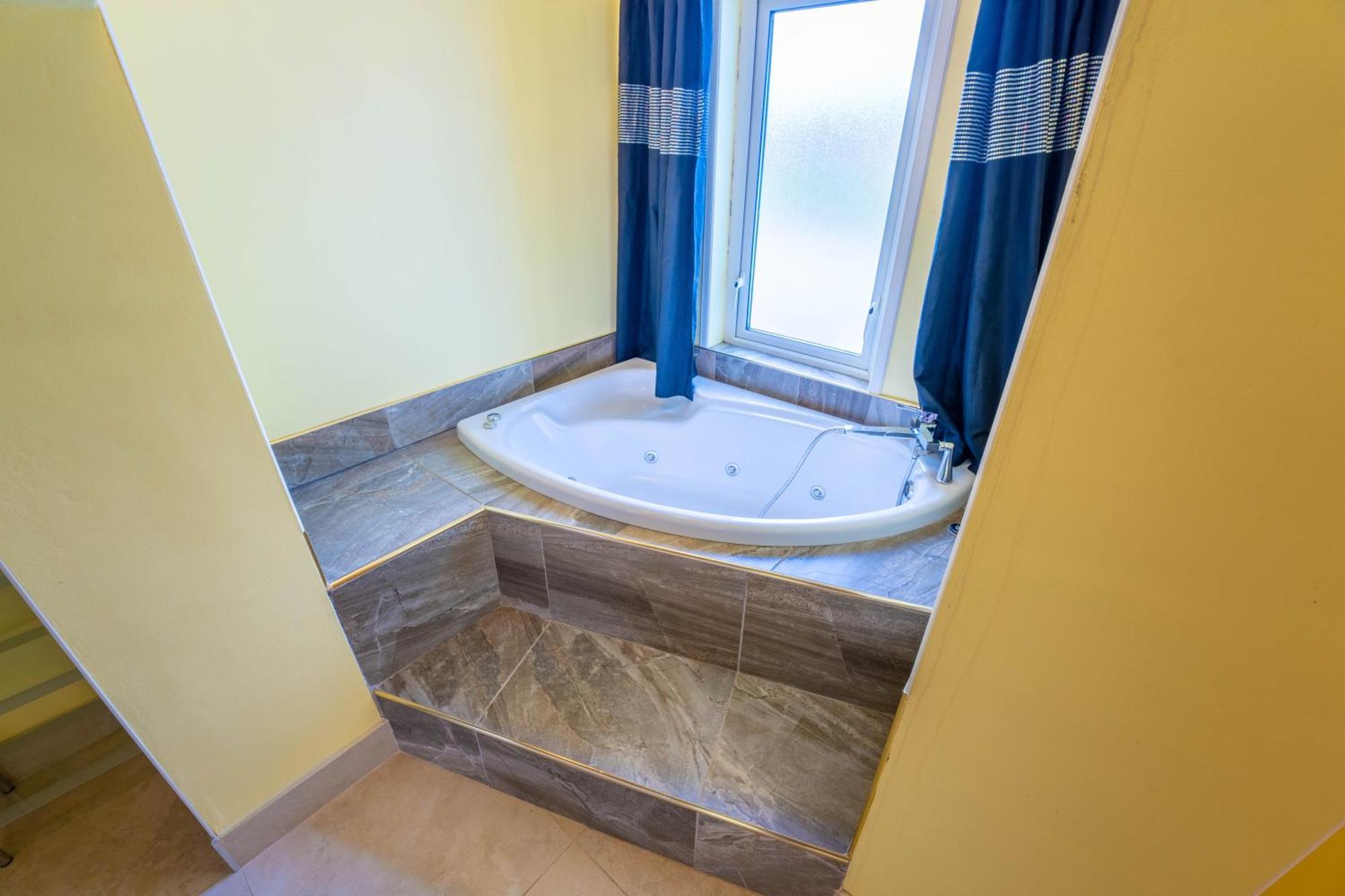 Ferndale Luxury Boutique Bed & Breakfast Keel  Exterior foto